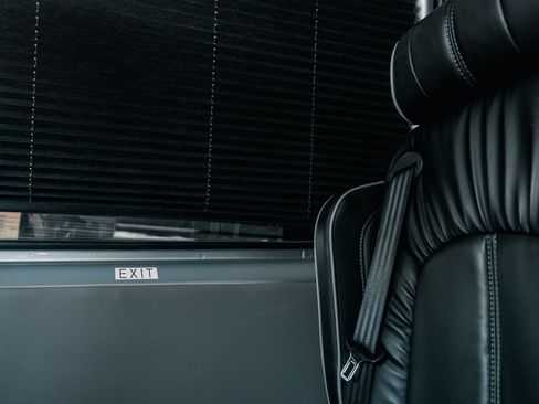 Used 2018 Mercedes-Benz Sprinter 3500 image 27