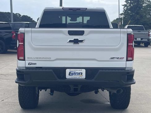New 2026 Chevrolet Silverado 2500 ZR2 AWD/4WD image 3