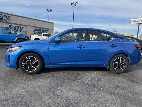 Used 2024 Nissan Sentra SV image 2