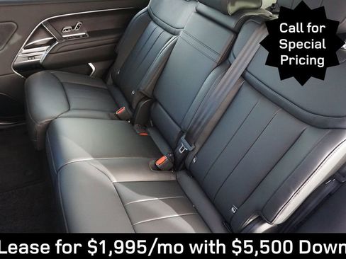 New 2025 Land Rover Range Rover Long Wheelbase SE image 30