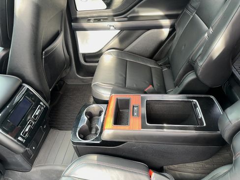 Used 2020 Lincoln Aviator Reserve w/ Equipment Group 201A AWD/4WD image 17