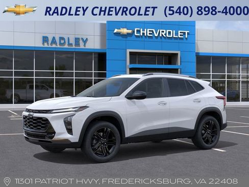 New 2026 Chevrolet Trax ACTIV w/ Sunroof Package image 2