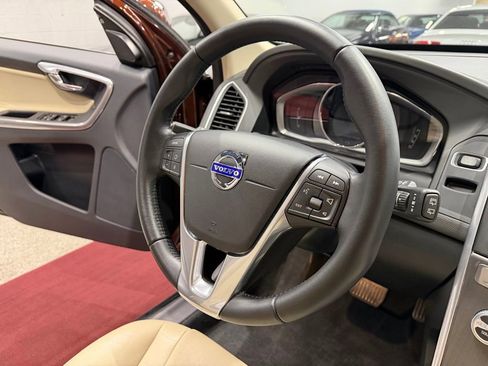 Used 2016 Volvo XC60 T5 Premier image 39