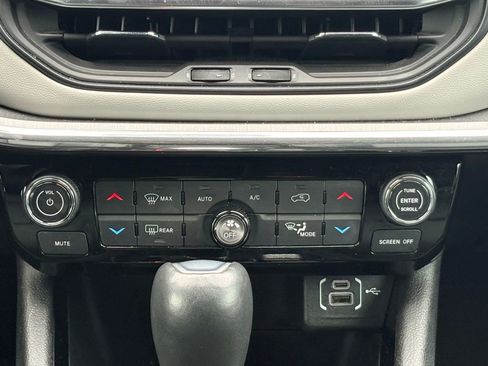 Used 2024 Jeep Compass Limited image 14