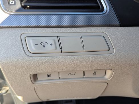 Used 2017 Hyundai Sonata SE w/ Cargo Package image 29