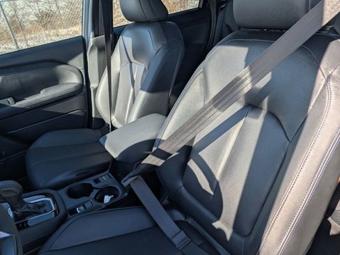 Used 2025 Subaru Forester Limited image 18