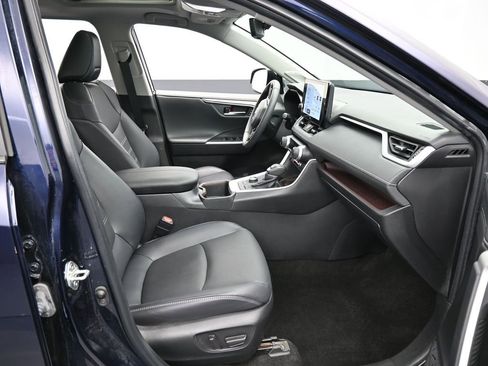 Used 2023 Toyota RAV4 Limited image 20