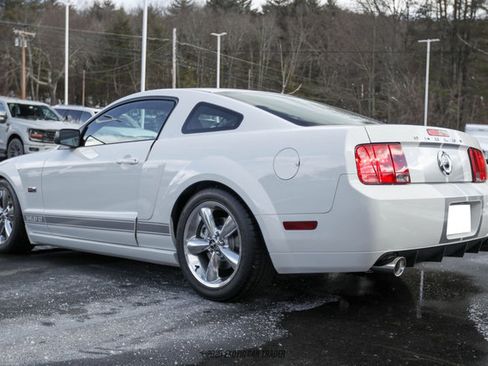 Used 2007 Ford Mustang GT RWD image 6