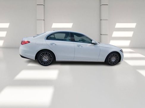 Used 2025 Mercedes-Benz C 300 4MATIC Sedan image 3