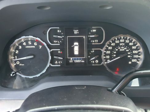 Used 2018 Toyota Tundra SR5 image 16