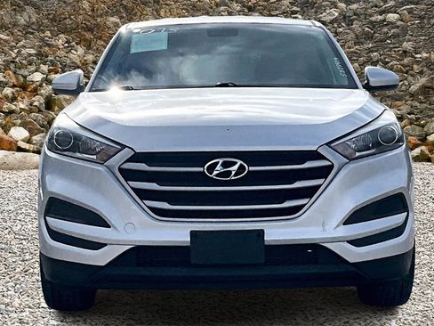 Used 2018 Hyundai Tucson SE w/ Cargo Package image 3