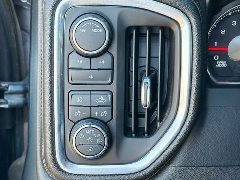 Used 2020 Chevrolet Silverado 2500 LT w/ All Star Edition image 31