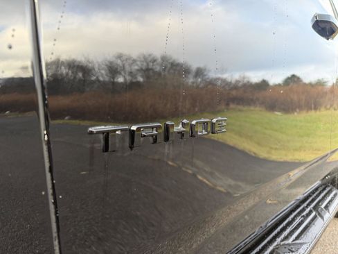 Used 2023 Chevrolet Tahoe RST w/ Luxury Package image 18