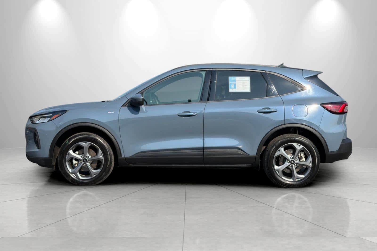 Used 2025 Ford Escape ST-Line Select AWD/4WD image 5
