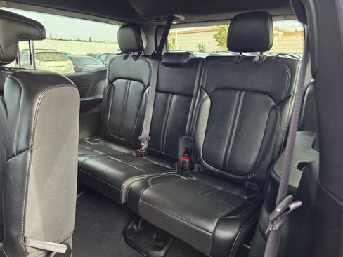 Used 2024 Jeep Wagoneer Series II w/ Flexible Seating Group RWD image 18