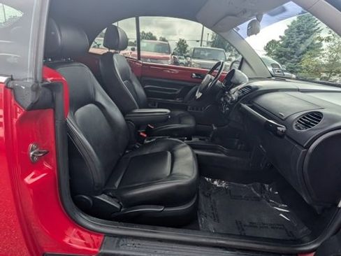 Used 2008 Volkswagen Beetle SE image 15