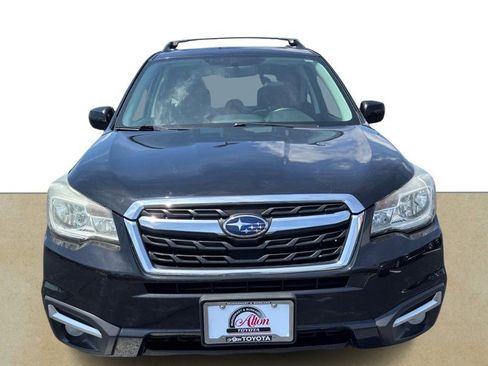Used 2017 Subaru Forester 2.5i Premium w/ All-Weather Package AWD/4WD image 9