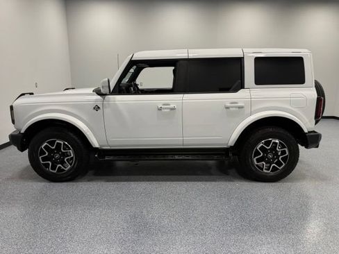 Used 2025 Ford Bronco Outer Banks AWD/4WD image 5