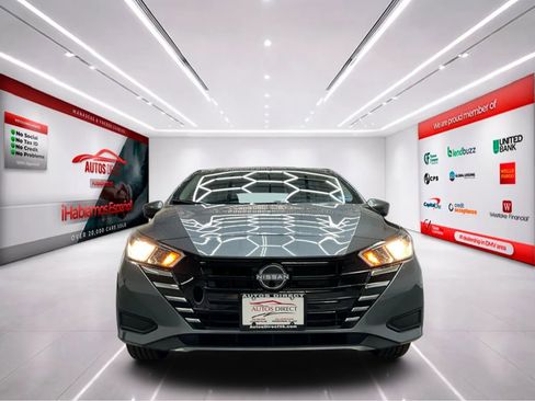 Used 2023 Nissan Versa SV image 2