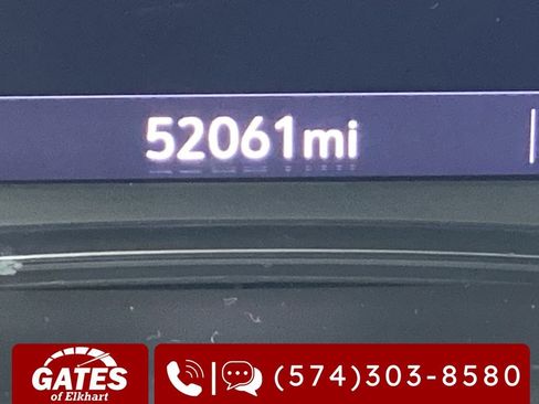 Used 2023 Chevrolet Traverse LT FWD image 4