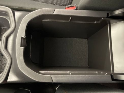 Certified 2021 Toyota RAV4 LE FWD image 23