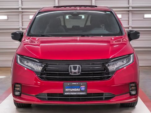 Used 2024 Honda Odyssey Sport image 4