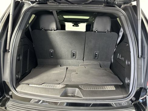 Used 2023 Chevrolet Tahoe Premier AWD/4WD image 27