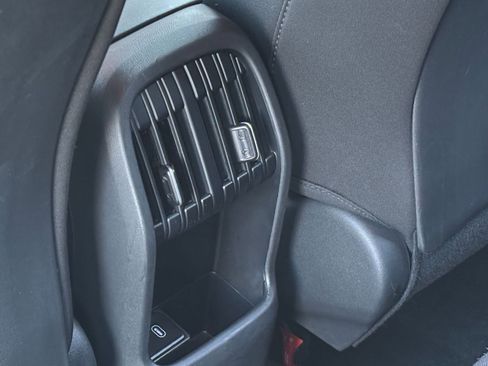 Used 2025 Hyundai Kona SEL image 24