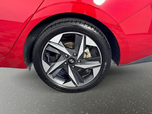 Certified 2023 Hyundai Elantra SEL w/ Convenience Package image 30