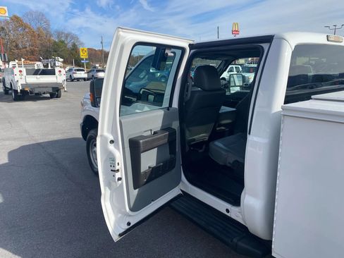 Used 2016 Ford F250 XL w/ Power Equipment Group image 23