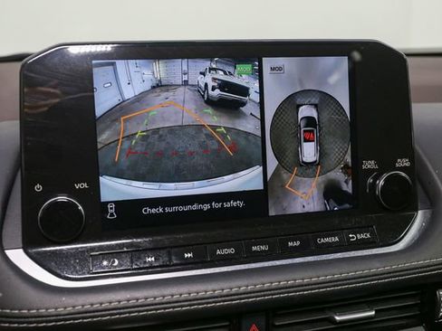 Used 2023 Nissan Rogue SL w/ SL Premium Package image 25