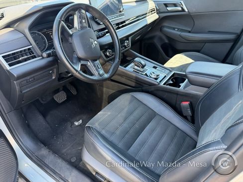 Used 2024 Mitsubishi Outlander SE image 6