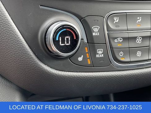 Used 2021 Chevrolet Equinox LT FWD image 34