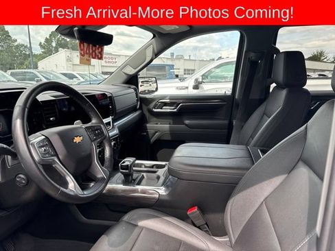 Used 2023 Chevrolet Silverado 1500 LTZ w/ Technology Package AWD/4WD image 17