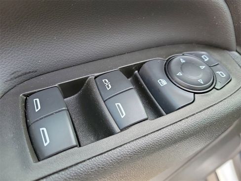 Used 2022 Chevrolet Equinox LT image 18