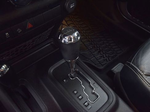 Used 2013 Jeep Wrangler Sport image 23