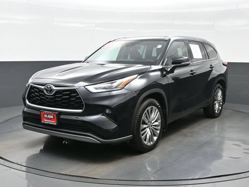 Used 2022 Toyota Highlander Platinum AWD/4WD image 2