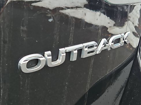 Used 2020 Subaru Outback Limited image 31
