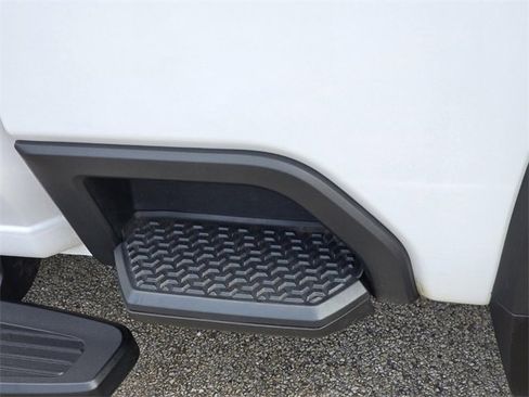 Used 2024 Chevrolet Silverado 2500 LT image 11