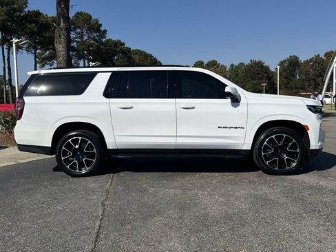 Used 2023 Chevrolet Suburban RST w/ Luxury Package image 11