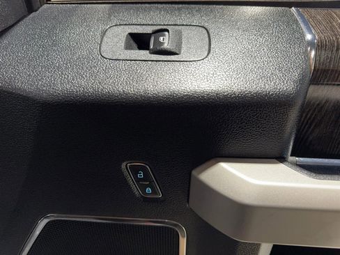 Used 2021 Ford F250 Lariat w/ Lariat Ultimate Package image 27