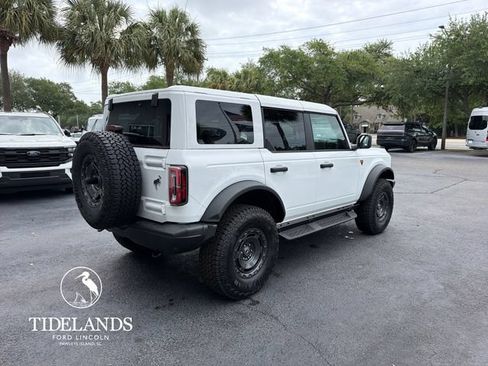 New 2025 Ford Bronco Badlands AWD/4WD image 8