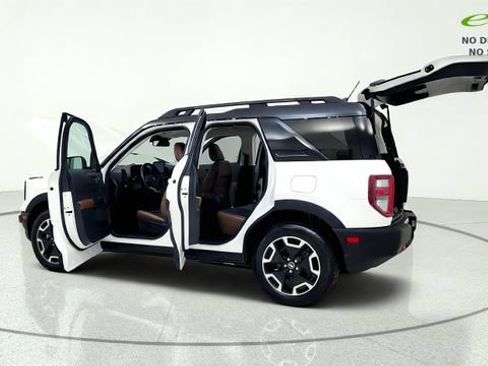 Used 2024 Ford Bronco Sport Outer Banks w/ Tech Package AWD/4WD image 16
