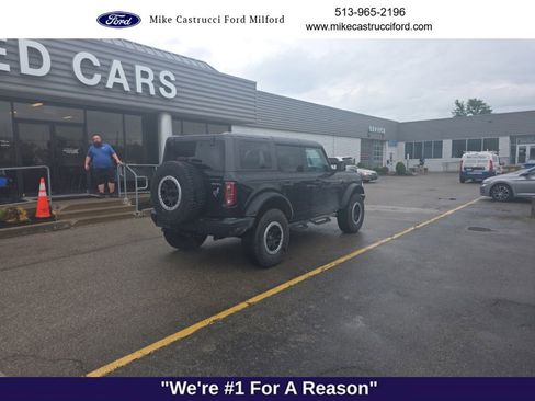 Used 2024 Ford Bronco Badlands AWD/4WD image 3