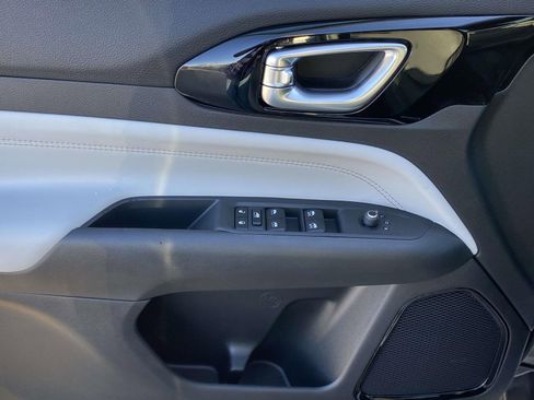 New 2026 Jeep Compass Limited image 16