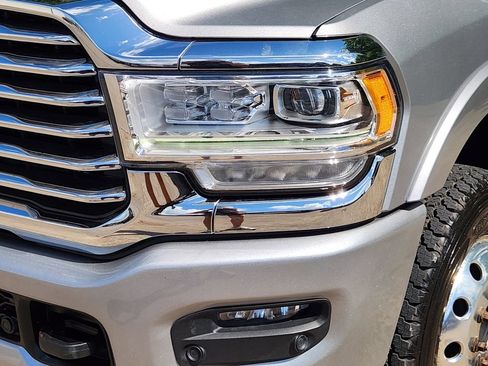 Used 2023 RAM 3500 Limited AWD/4WD image 9