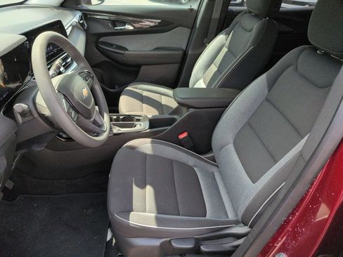 Used 2025 Chevrolet TrailBlazer LT AWD/4WD image 15
