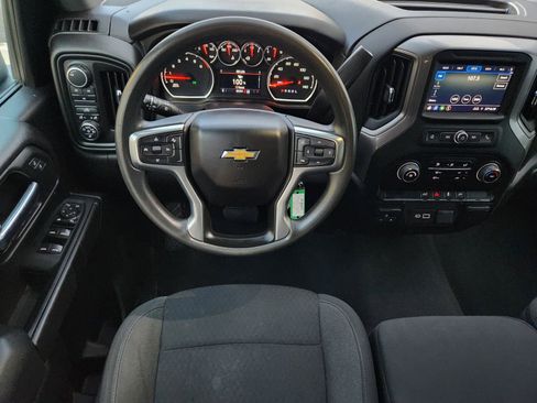 Used 2022 Chevrolet Silverado 2500 Custom w/ Custom Value Package image 30