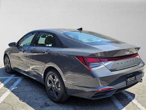 Used 2023 Hyundai Elantra SEL FWD image 5