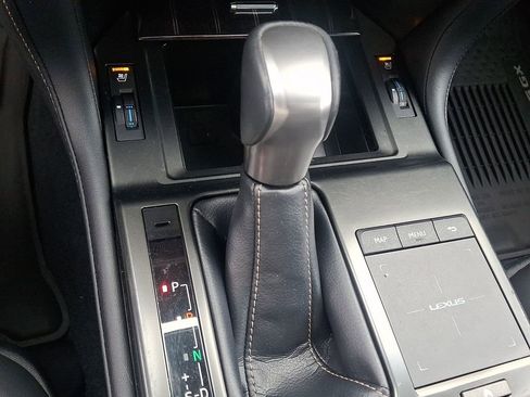 Used 2023 Lexus GX 460 Premium w/ Premium Package image 16